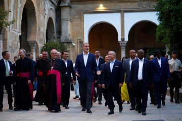 El Rey enfatiza la permanencia institucional como garantía de prestigio